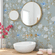 Banheiro-decorado-com-papel-de-parede-vintage-flores-azul